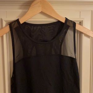 Lululemon workout top. Excellent Condition!